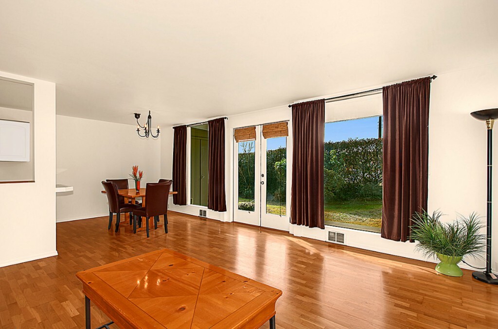 Property Photo: 500 W Olympic Place 106 WA 98119