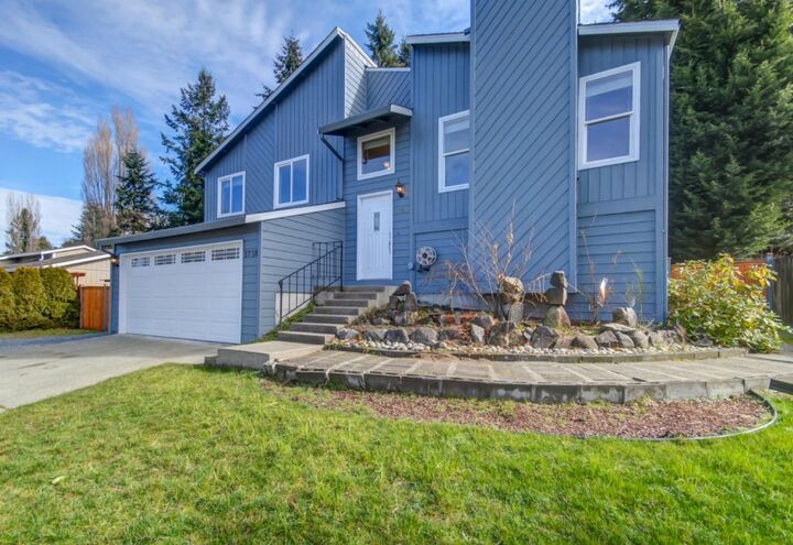 Property Photo:  1718  Monterey Avenue NE  WA 98056 