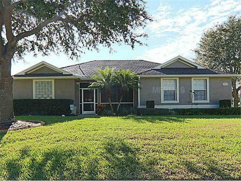 Property Photo:  3047 Sutton Woods Drive  FL 33566 