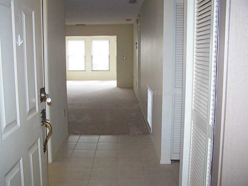 Property Photo:  512 Oak Hill Circle 10  FL 34232 