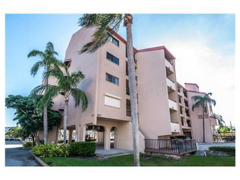 Property Photo: 1750 Harbor Pl S 204 FL 33707