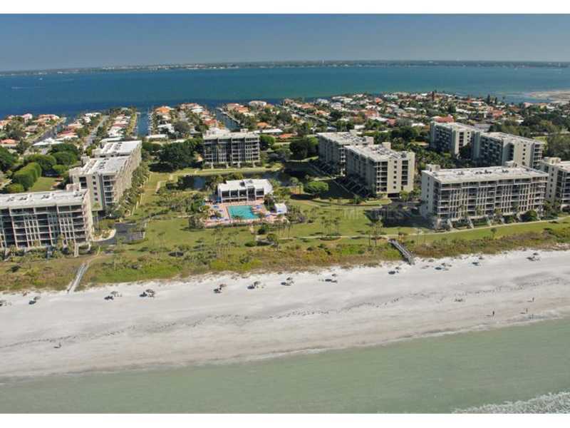 Property Photo:  1095 Gulf Of Mexico Drive 405  FL 34228 