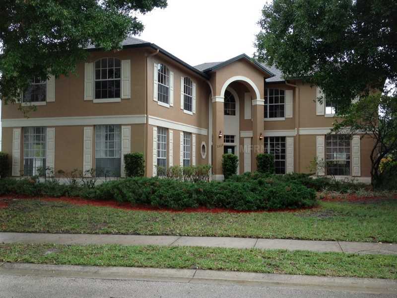 Property Photo: 2227 Catbriar Way FL 32765