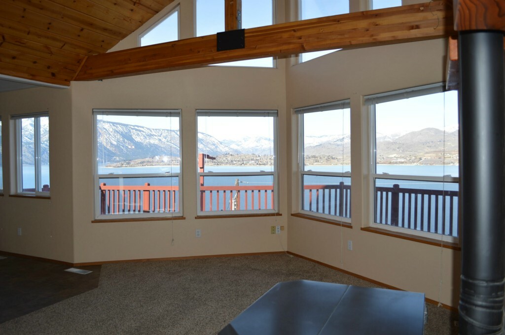 Property Photo: 2527 S Lakeshore Rd WA 98816