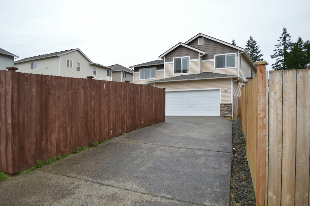 Property Photo:  19721 76th Avenue Ct E  WA 98387 