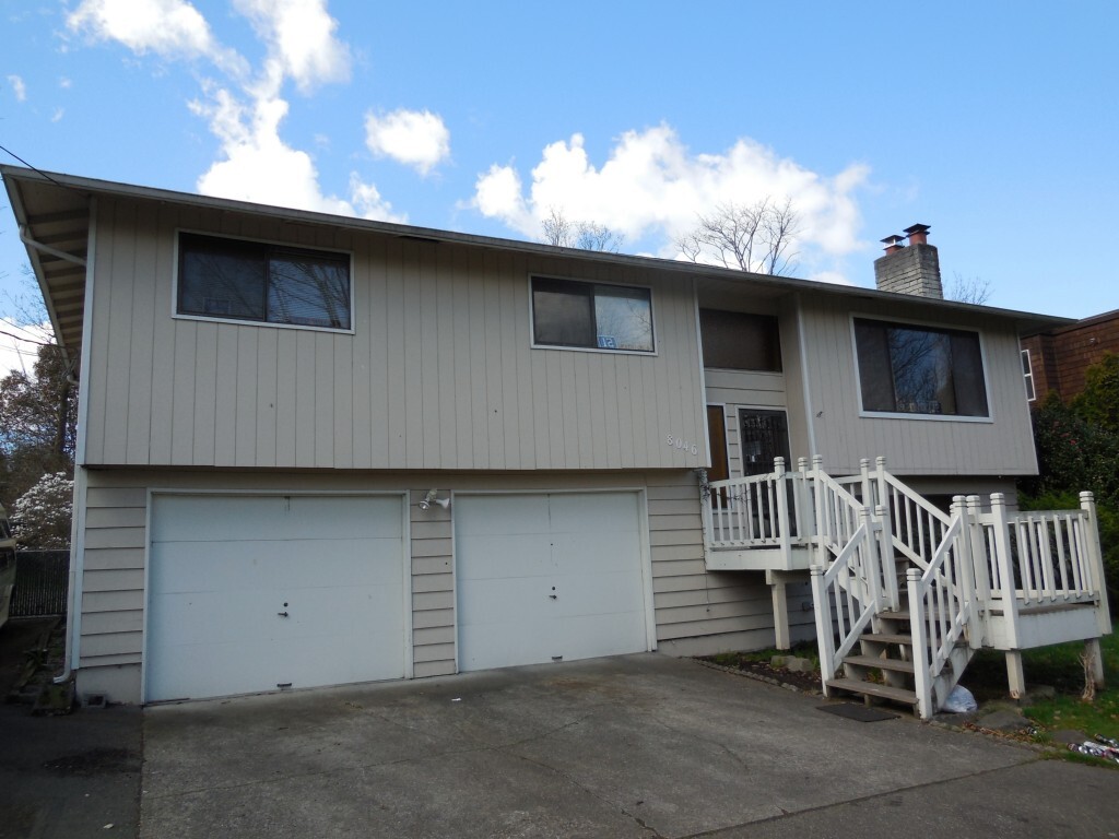 Property Photo: 8046 S 116th St WA 98178