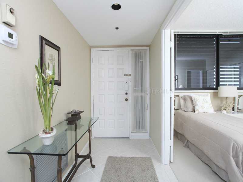 Property Photo:  1105 Gulf Of Mexico Drive 501  FL 34228 