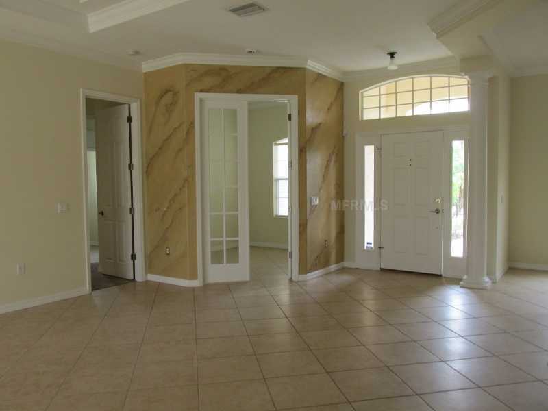 Property Photo:  7727 Edmonston Circle  FL 34201 