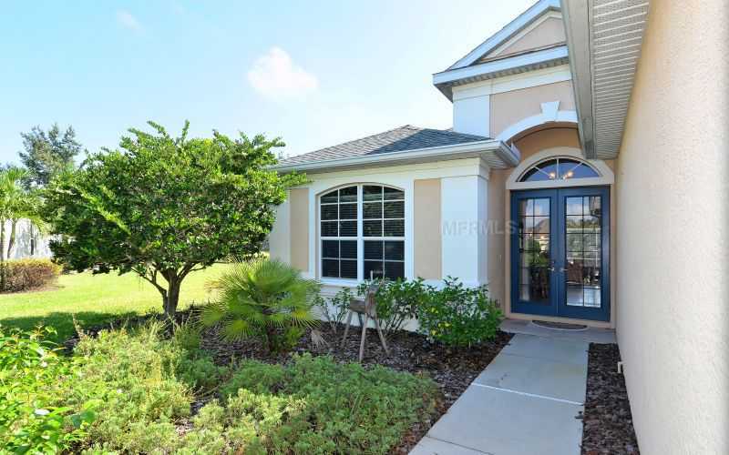 Property Photo: 7511 Harleston Court FL 34201
