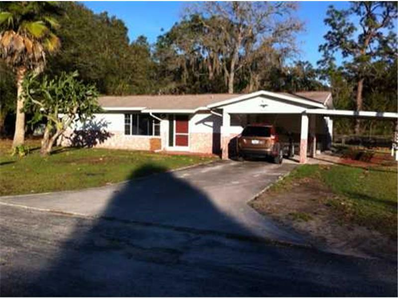 Property Photo: 5428 Lisa Circle FL 33542