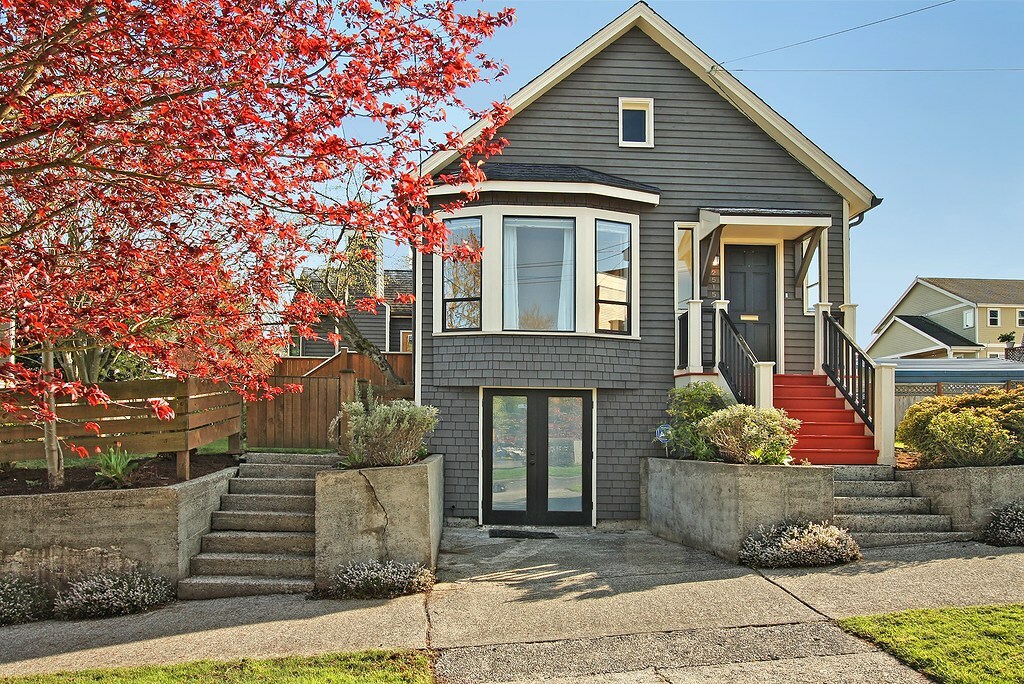 Property Photo:  2515 E Olive St  WA 98122 