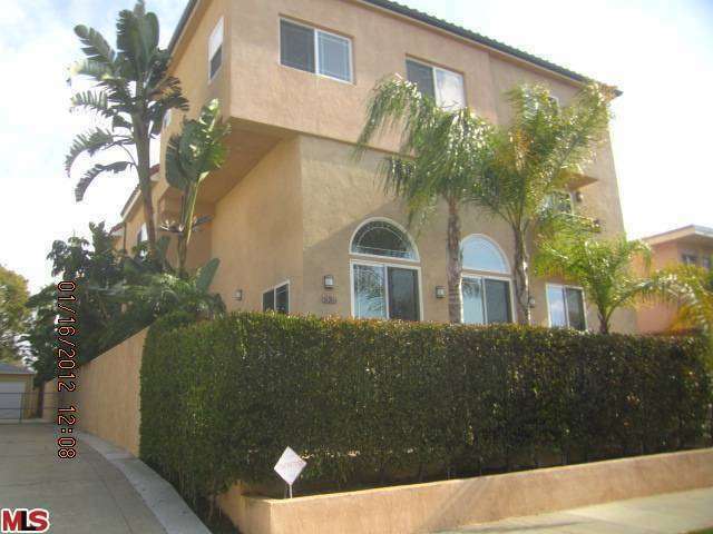 Property Photo: 1536 Hi Point St 106 CA 90035