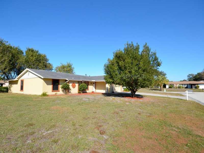Property Photo: 2381 Lockwood Meadows Way FL 34234