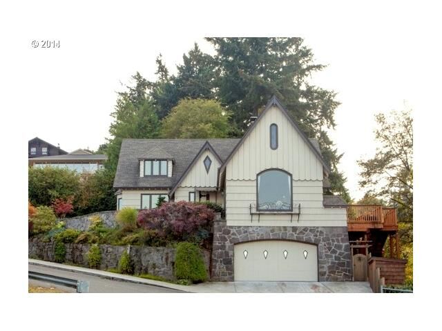Property Photo:  1553 SW Upper Hall St  OR 97201 