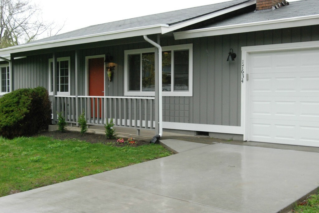 Property Photo: 17634 SE 121st Place WA 98059