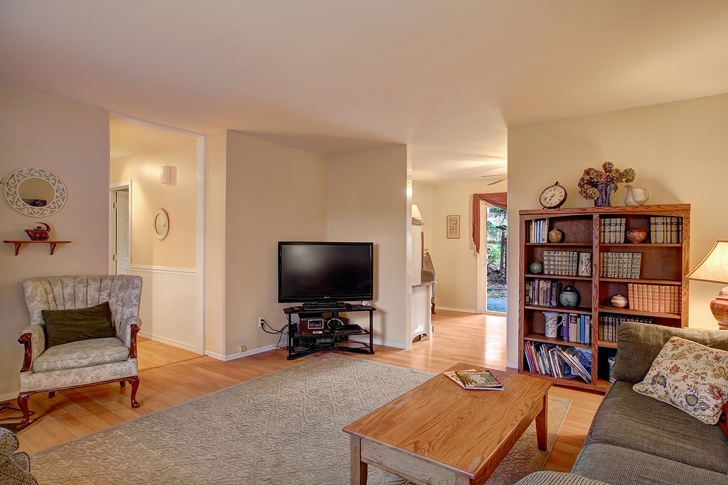 Property Photo:  8804 Whitechuck Dr  WA 98208 