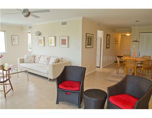 Property Photo:  605 S Gulfstream Avenue 4B  FL 34236 