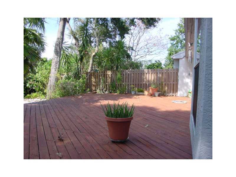 Property Photo:  3090 Pepperwood Lane W  FL 33761 