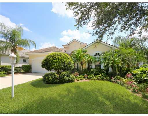 Property Photo:  6915 Lennox Place  FL 34201 