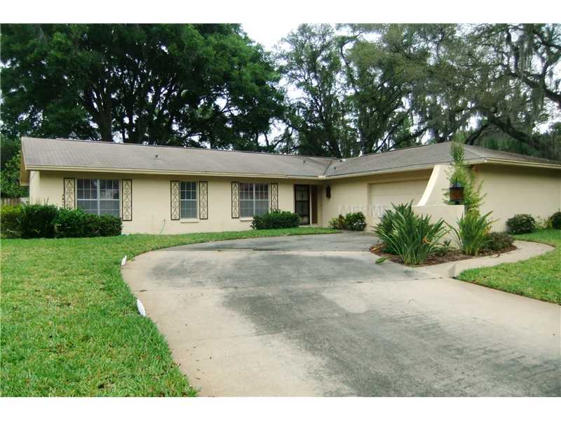 Property Photo:  416 Ashford Drive  FL 33511 