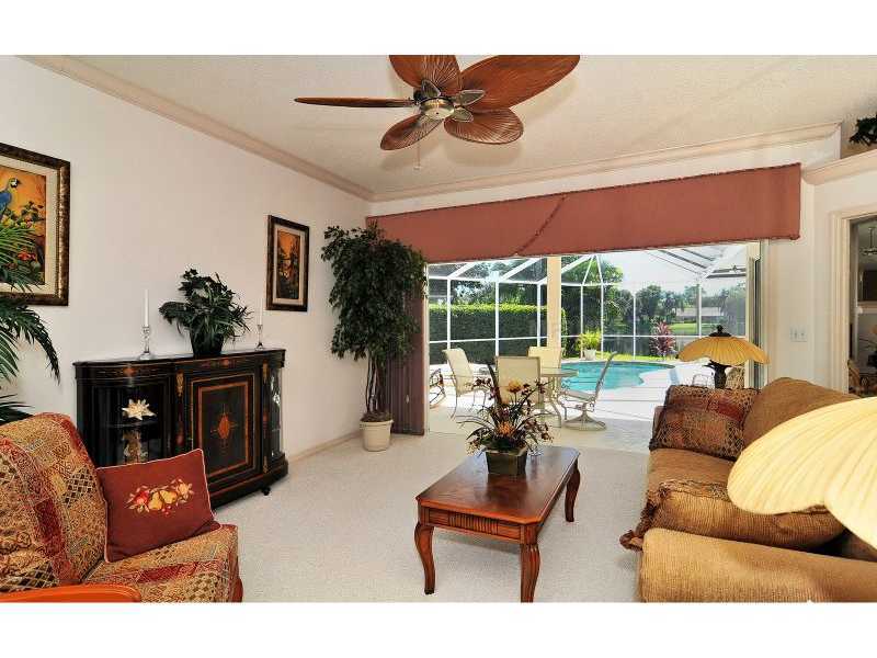 Property Photo:  8133 Shadow Pine Way  FL 34238 