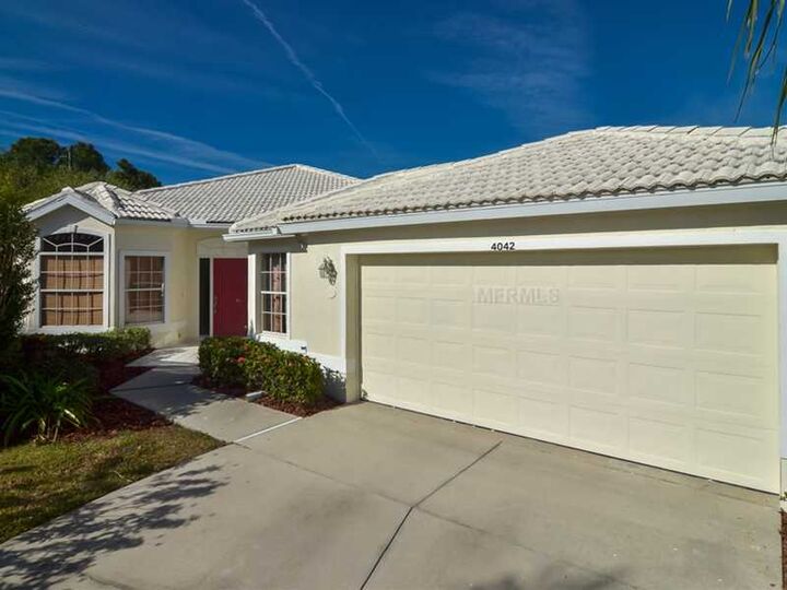 Property Photo: 4042 Via Mirada FL 34238