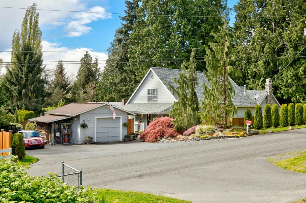 Property Photo: 3016 228th St SE WA 98021