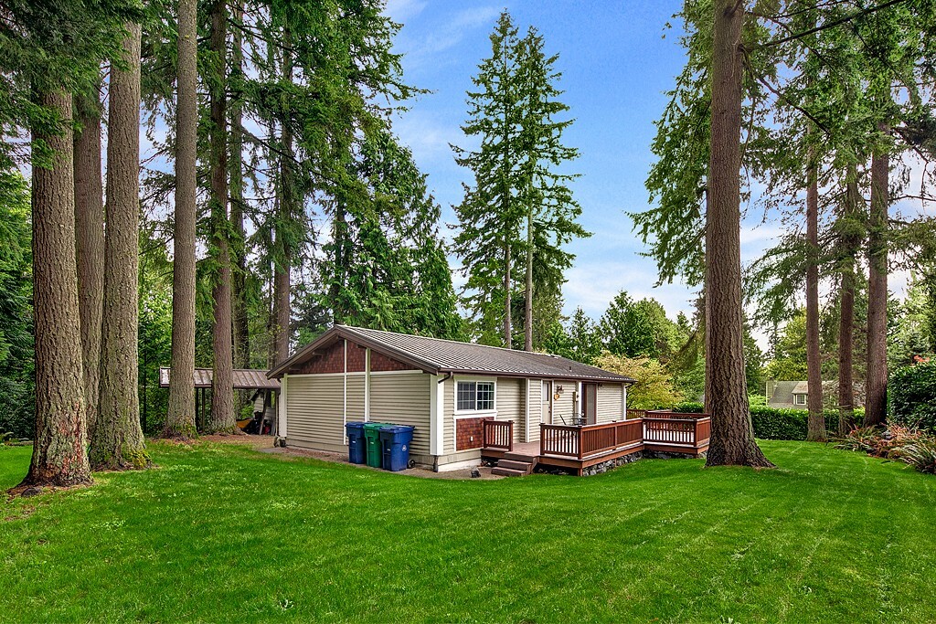 Property Photo: 15523 187th Ave NE WA 98072