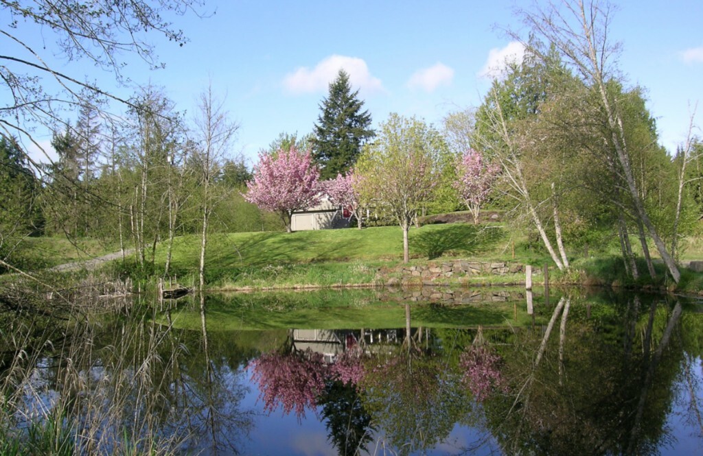 Property Photo: 18526 Fales Rd WA 98296