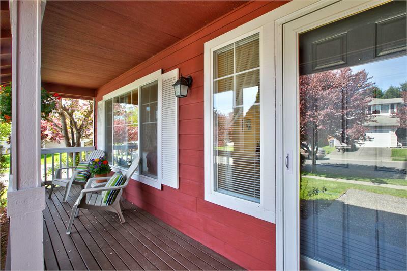 Property Photo:  9532 3rd St SE  WA 98258 