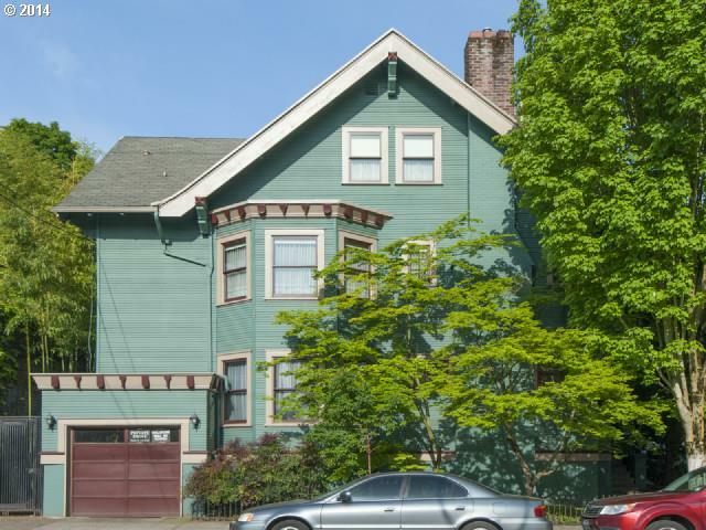Property Photo:  2104 NW Everett St  OR 97210 