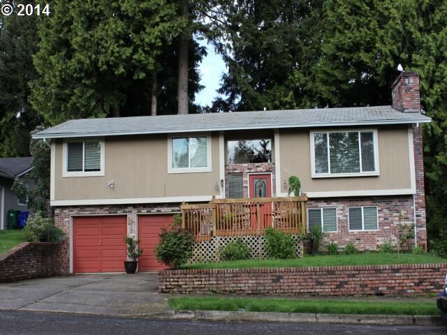 Property Photo:  2357 SE Darling Ave  OR 97080 