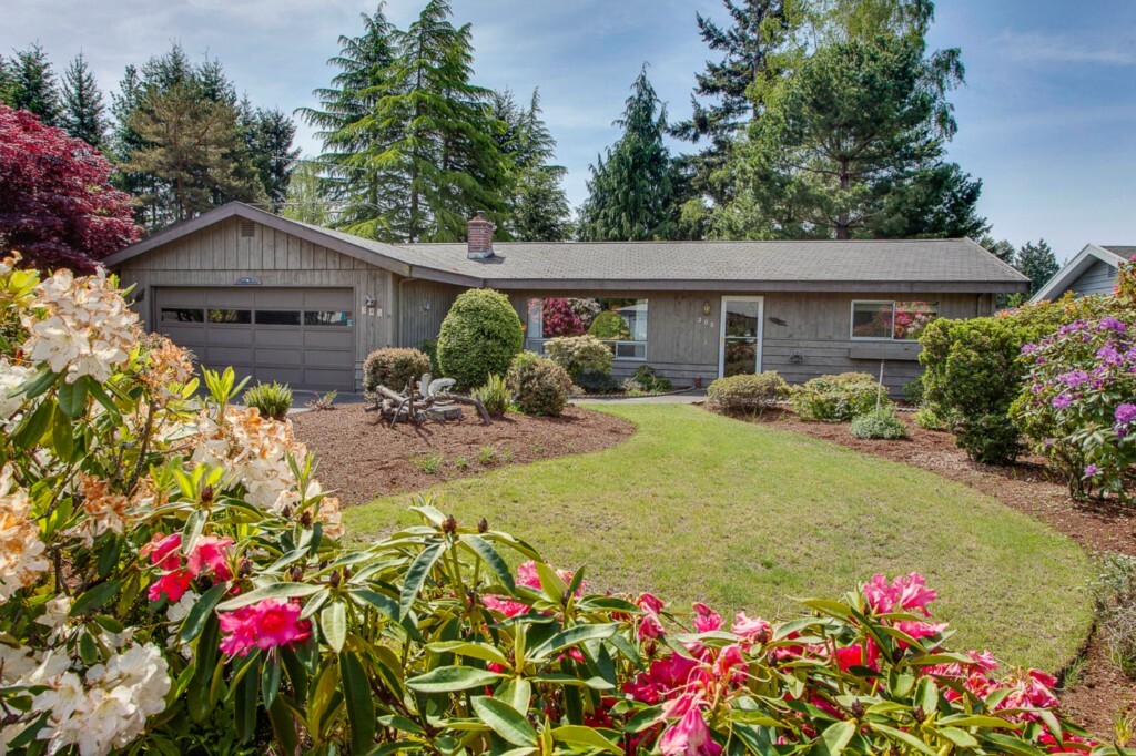 Property Photo:  305 Sugar Pine Dr  WA 98310 