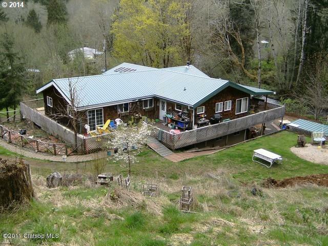 Property Photo:  80221 Hamlet Rd  OR 97138 