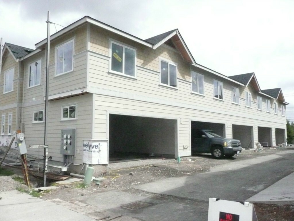 Property Photo:  13929 34th Drive SE A L-204  WA 98012 