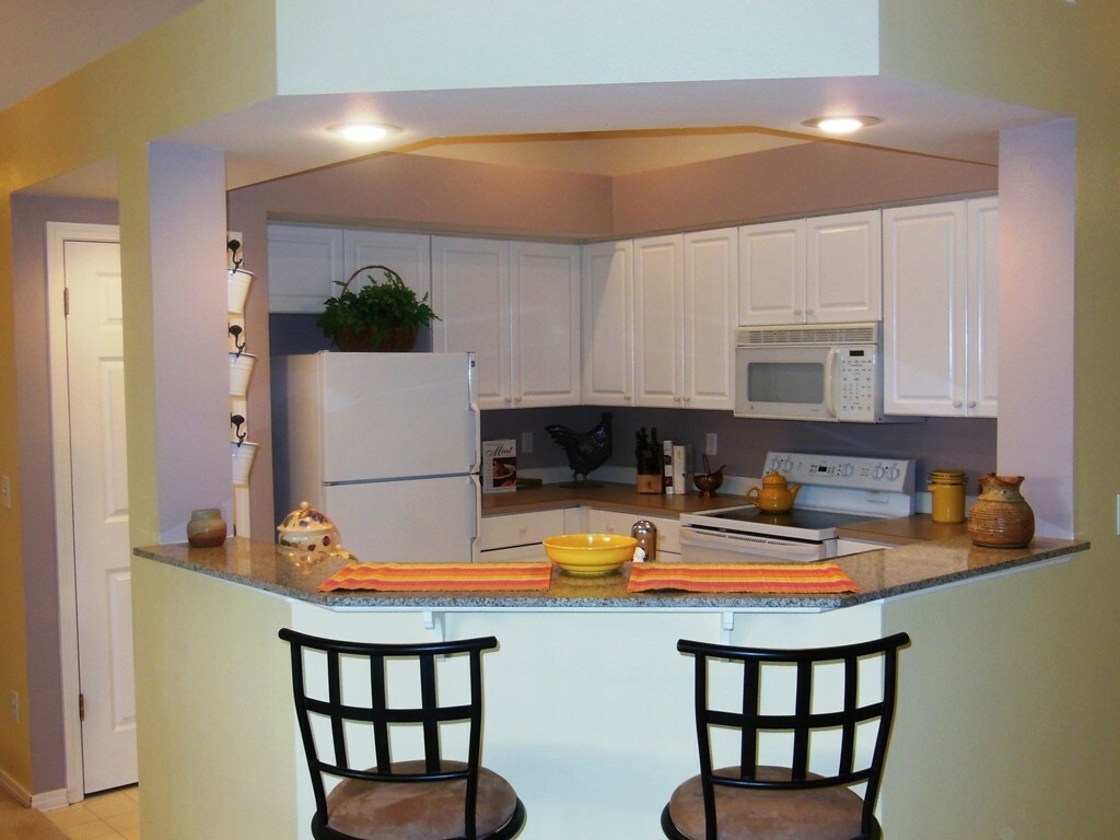 Property Photo: 710 228th St SW N 201 WA 98021