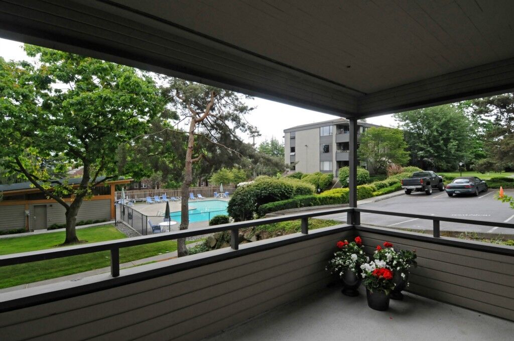 Property Photo:  7001 Sand Point Wy NE B206  WA 98115 