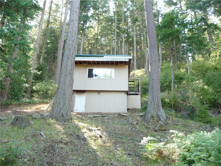 1125 Scenic Dr  Lummi Island WA 98262 photo