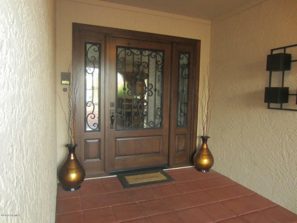 Property Photo:  334 E Forest Hills Drive  AZ 85022 