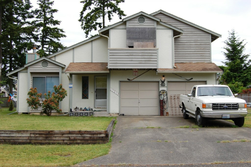 Property Photo:  17213 17th Av Ct E  WA 98387 