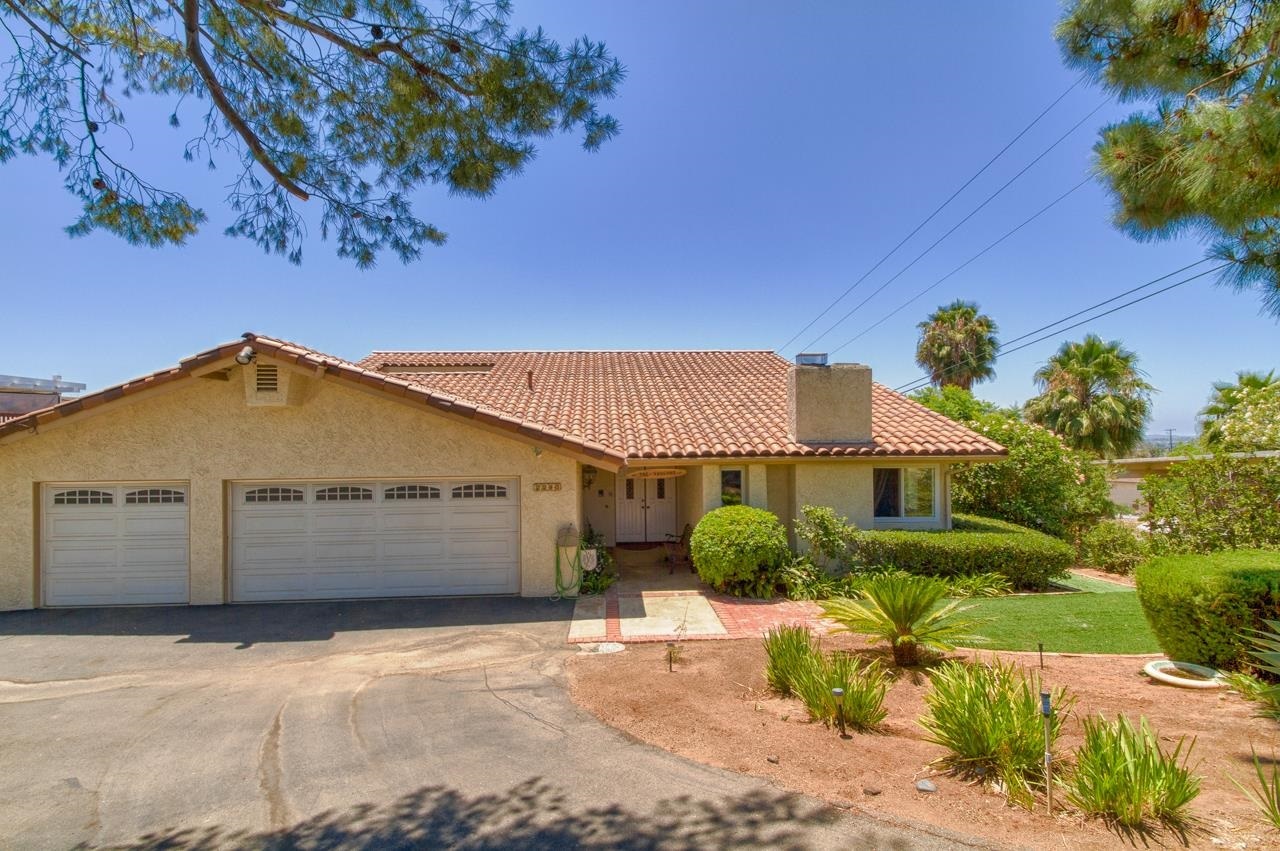 Property Photo: 2240 Vista Grande Dr CA 92084