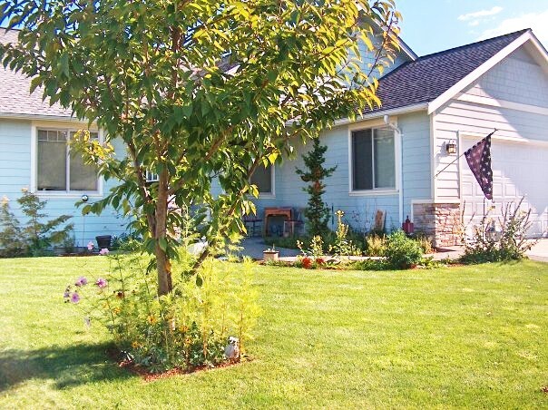 Property Photo:  204 W 1st Place  WA 98276 