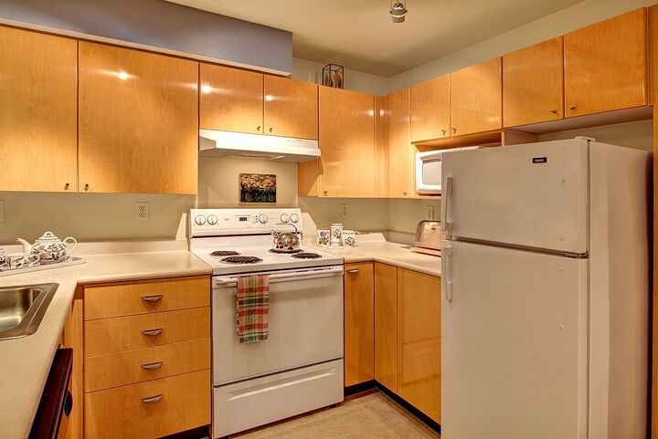 Property Photo:  425 Vine St 410  WA 98121 