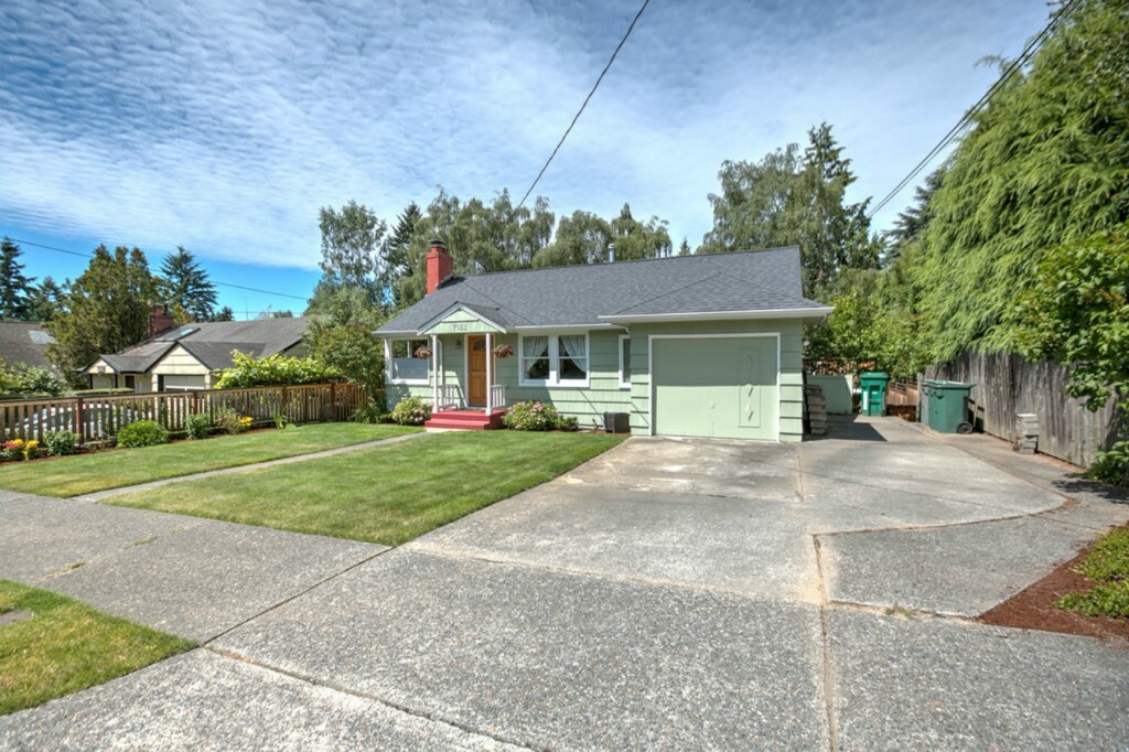 Property Photo:  7051 21st Ave NE  WA 98115 