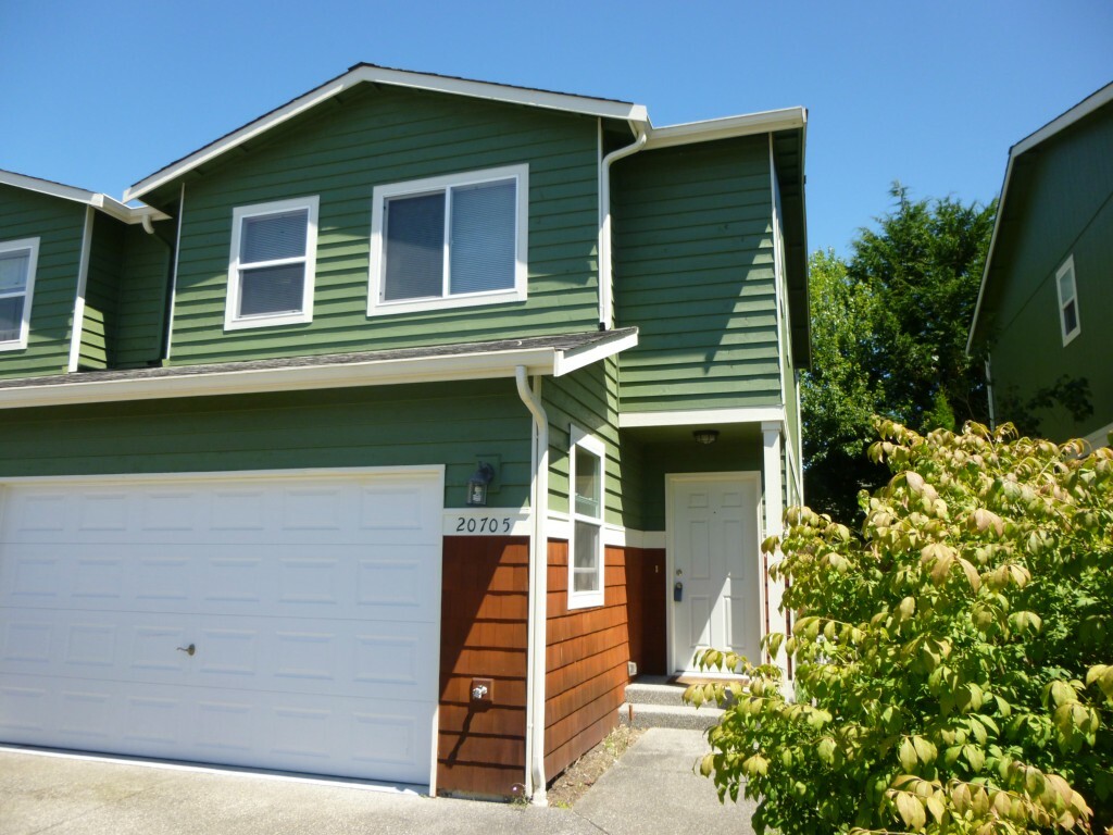 Property Photo:  20705 Circle Bluff Dr 6  WA 98223 