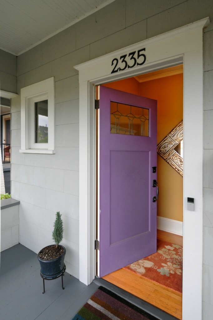 Property Photo: 2335 N 60th St WA 98103