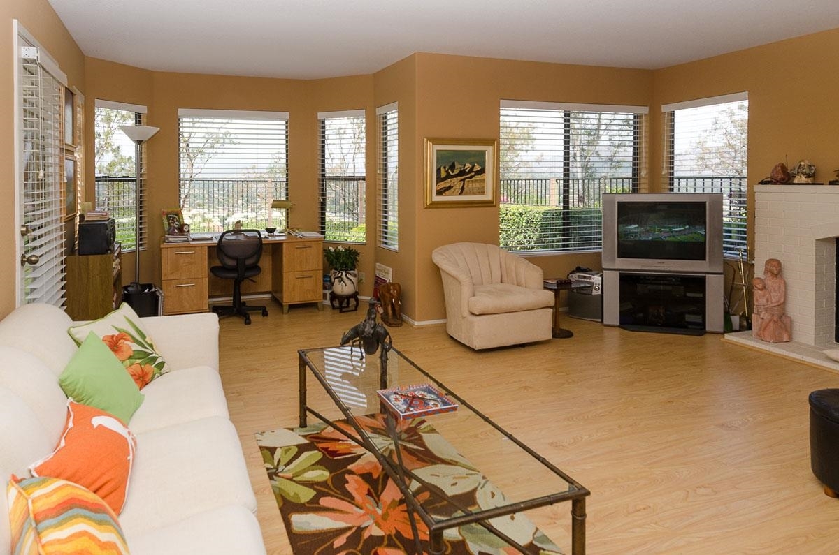 Property Photo: 11918 Avenida Consentido CA 92128