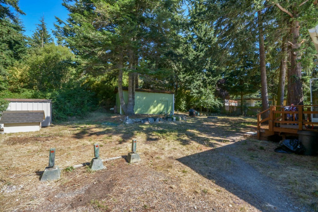 Property Photo:  999 Donald Ave  WA 98277 