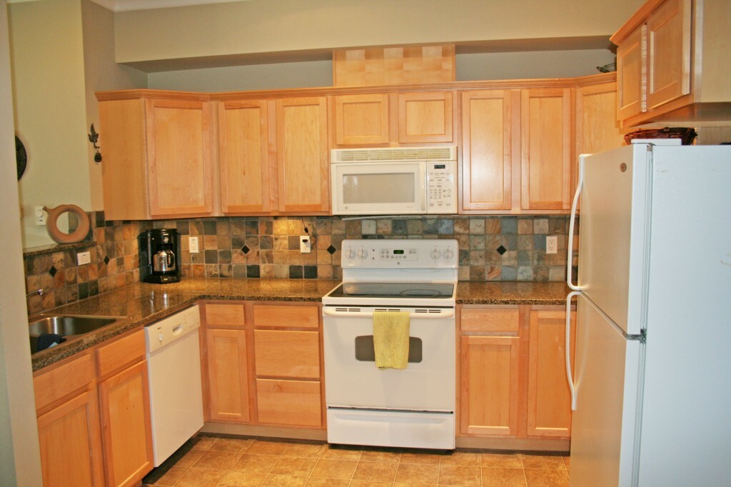 Property Photo:  1015 Railroad Ave 411  WA 98225 