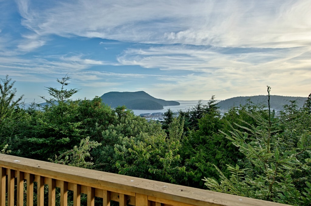 Property Photo:  2108 Highland  WA 98221 
